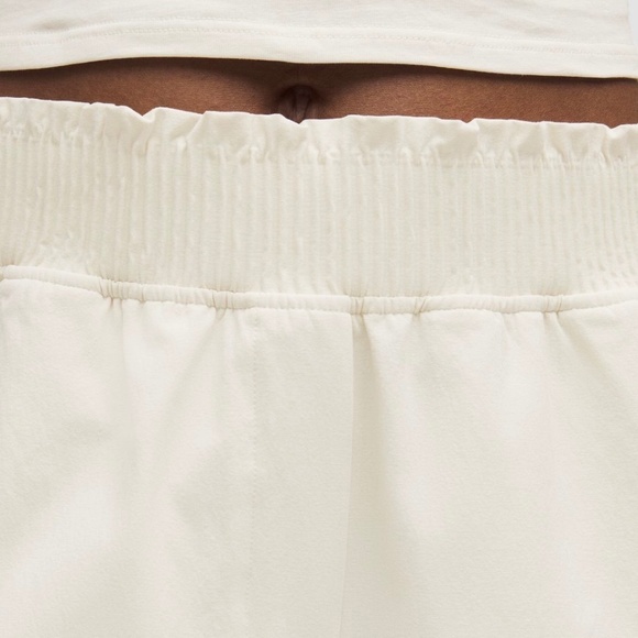 Lululemon Stretch Woven Ruffle-Waist High-Rise Short 9" - Picture 14 of 14